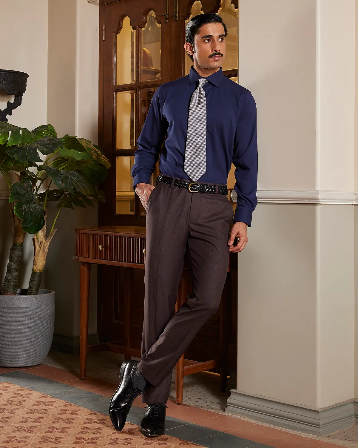 Navy Wrinkle-Free Stretch Twill Shirt - Image 3