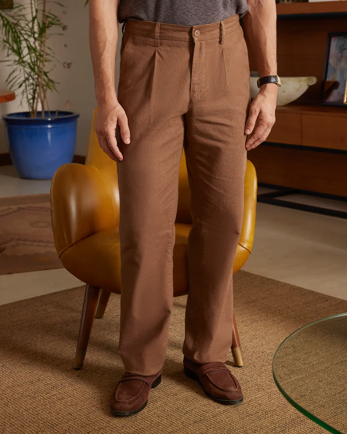 The Riviera Pleated Relaxed Trousers - Brown - Image 2